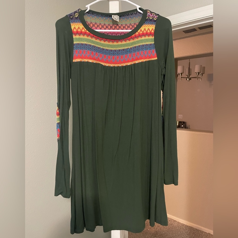 Long sleeve dress with elbow details